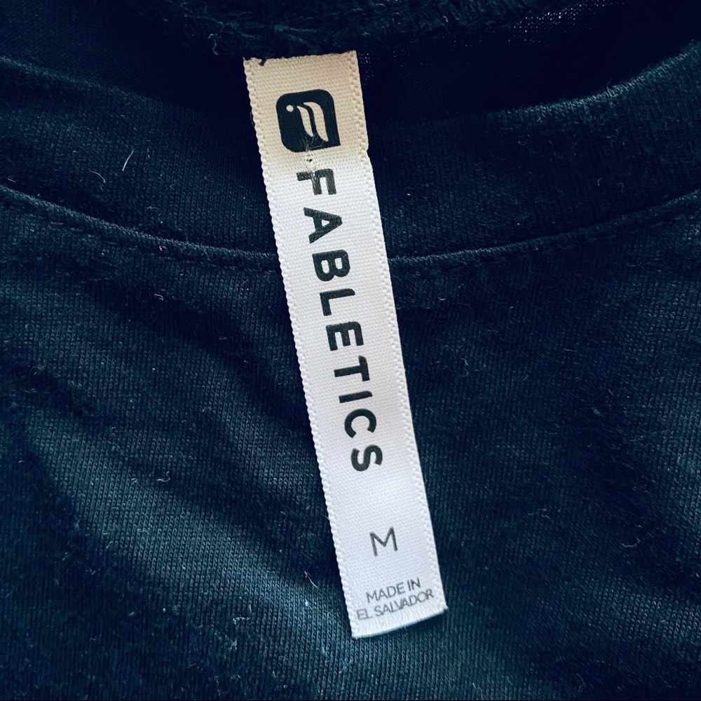 ✨ Fabletics Top - Picture 5 of 6